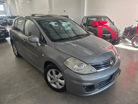 NISSAN TIIDA 1.8 SL 16V FLEX 4P AUTOMÁTICO NISSAN TIIDA 1.8 SL 16V FLEX 4P AUTOMÁTICO